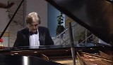 Krotoszyński pianista Bogdan Sobkowiak gra na polskich i światowych salonach