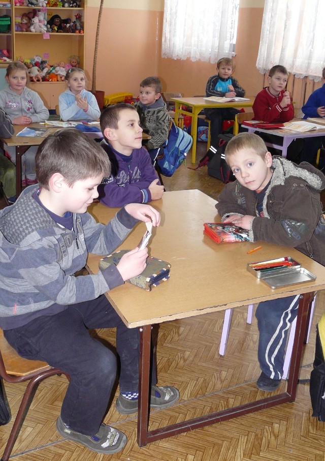 Uczniowie ze szkoły w Przerębie cieszą się z decyzji radnych