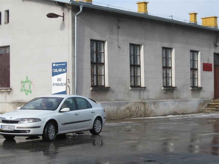 Dworzec PKP w Gorzkowicach nie zostanie na razie sprzedany