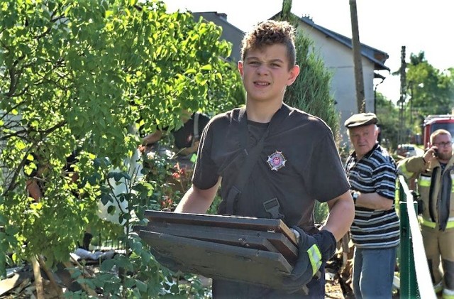 Lokalna społeczność niesie pomoc pogorzelcom w Małobądzu