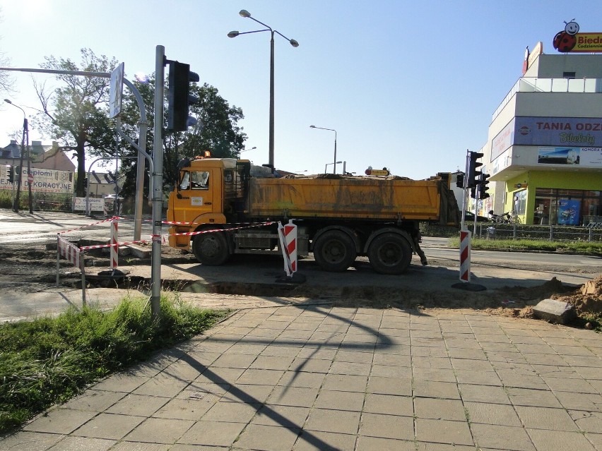 Trwa wymiana kanalizacji na odcinku ulicy Słowackiego w Radomiu. Są utrudnienia w ruchu 