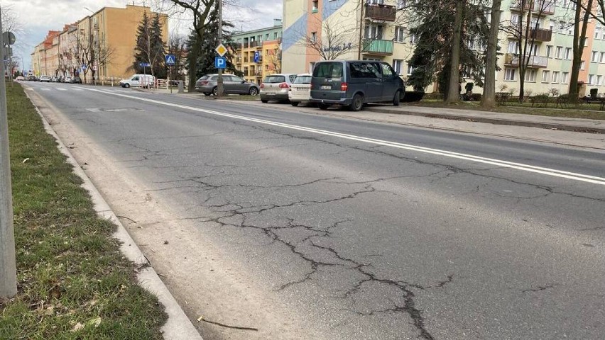 Głogów: Dziurawa ulica Sikorskiego będzie przebudowana i poszerzona? 