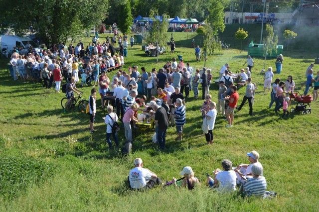 Grillowa strefa na łowickich błoniach