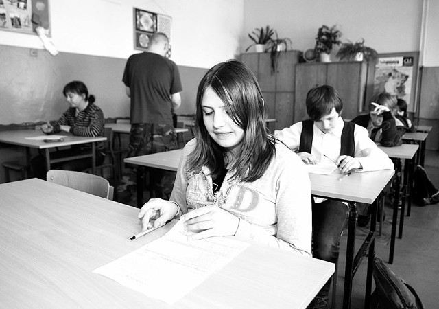 Kandydaci do klasy dwujęzycznej w Gimnazjum nr 1 we wtorek pisali test kompetencyjny.