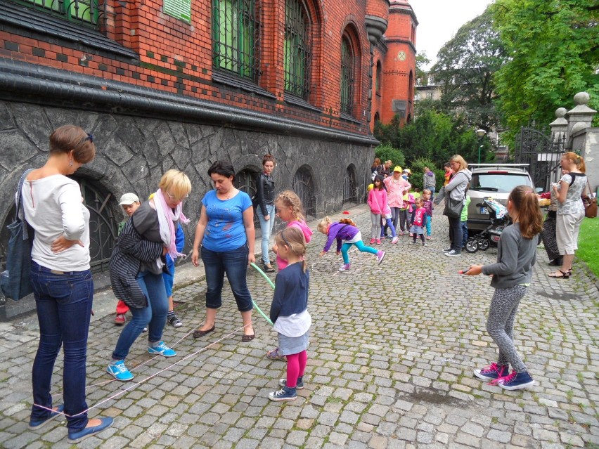 Bytom : Muzeum Górnośląskie przypomina dzieciom zabawy ich rodziców i dziadków