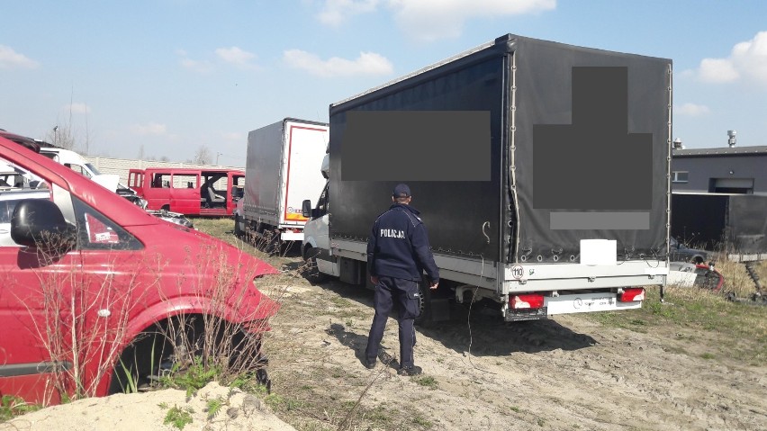 Policjanci z Piotrkowa zlikwidowali dwie dziuple samochodowe...