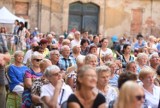 Koncert i niezwykłe widowisko na dziedzińcu pałacu Promnitzów Żarach już w w niedzielę wieczorem 24 lipca