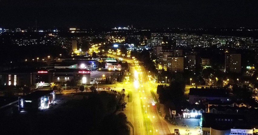 Tak nocą wygląda Jastrzębie. Zobaczcie zdjęcia  z drona