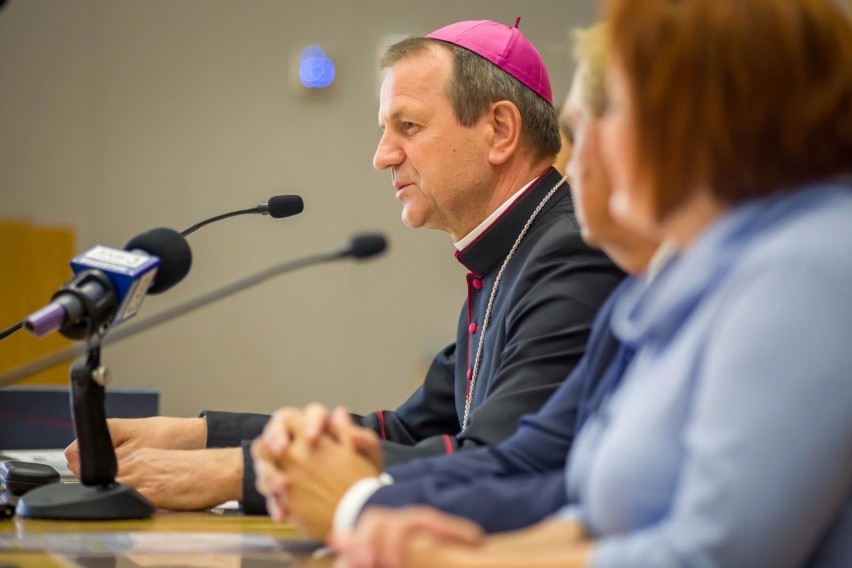 Abp Tadeusz Wojda nowym arcybiskupem metropolitą gdańskim. Dotychczas był arcybiskupem białostockim [zdjęcia]