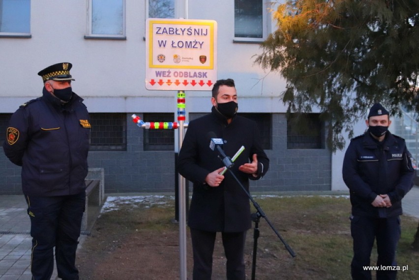 Znaki "Zabłyśnij w Łomży" będą zachęcać do noszenia odblasków