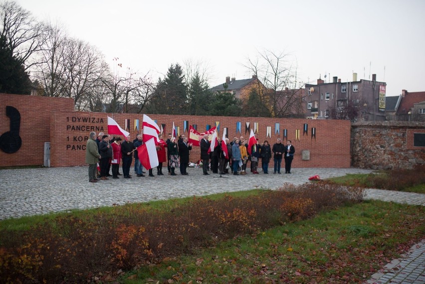 Wiec poparcia dla służb mundurowych - piątek 12 listopada na...