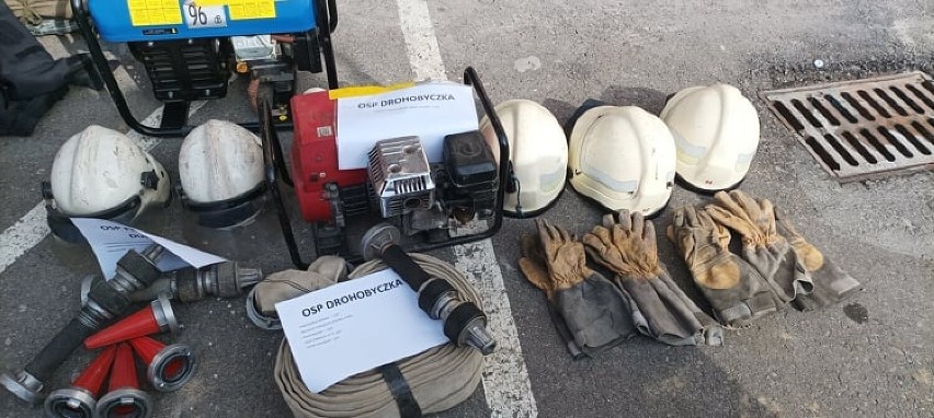 Strażacy z OSP Dubiecko, Przedmieście Dubieckie i Drohobyczka przekazali sprzęt dla mieszkańców Ukrainy