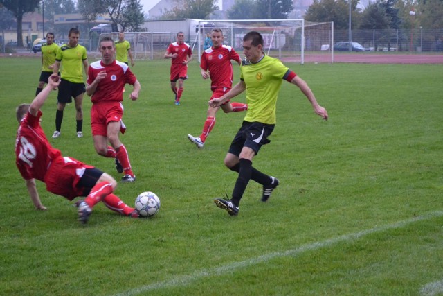 Nożna Nielba: Żółto-czarni znów ze zwycięstwem