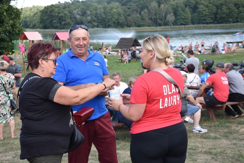 Festyn charytatywny dla Laury odbył się na plaży w Kobylcu 
