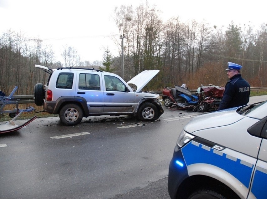 Śmiertelny wypadek nieopodal Przechlewa. Kierowcy trzeźwi, ale ten z opla nie miał prawa jazdy