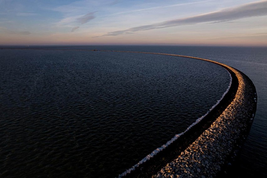 Wyspa Estyjska na Zalewie Wiślanym wciąż w budowie. Wkrótce zapełni ją urobek z pogłębianych torów wodnych