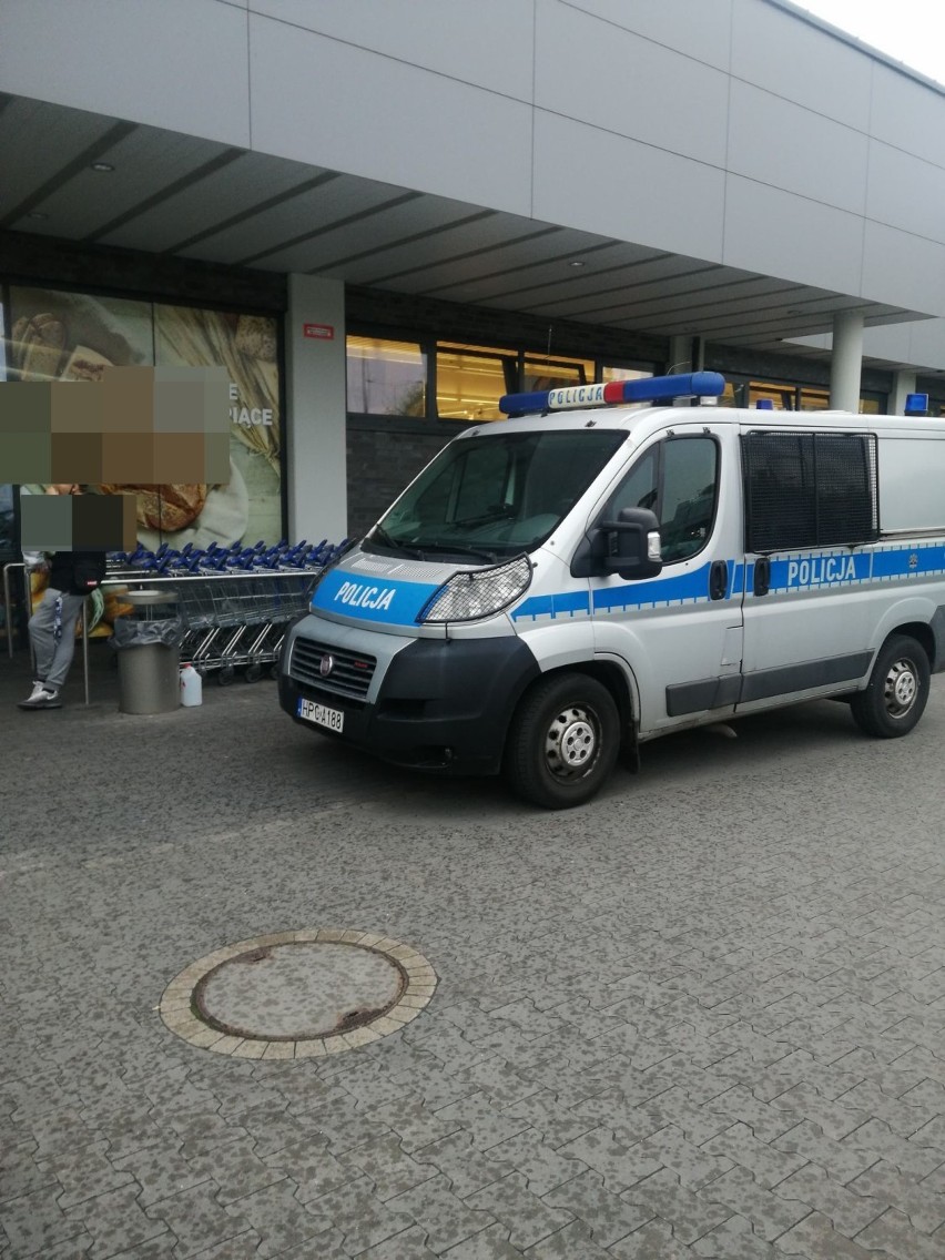 Interwencja policji na Zazamczu we Włocławku