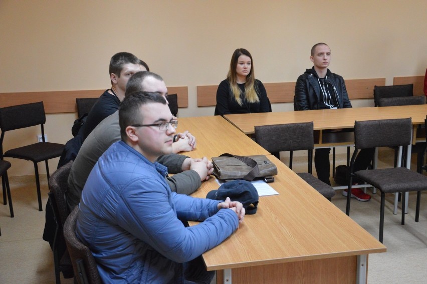 WKU w Głogowie wysyła młodych na szkolenie [FOTO]