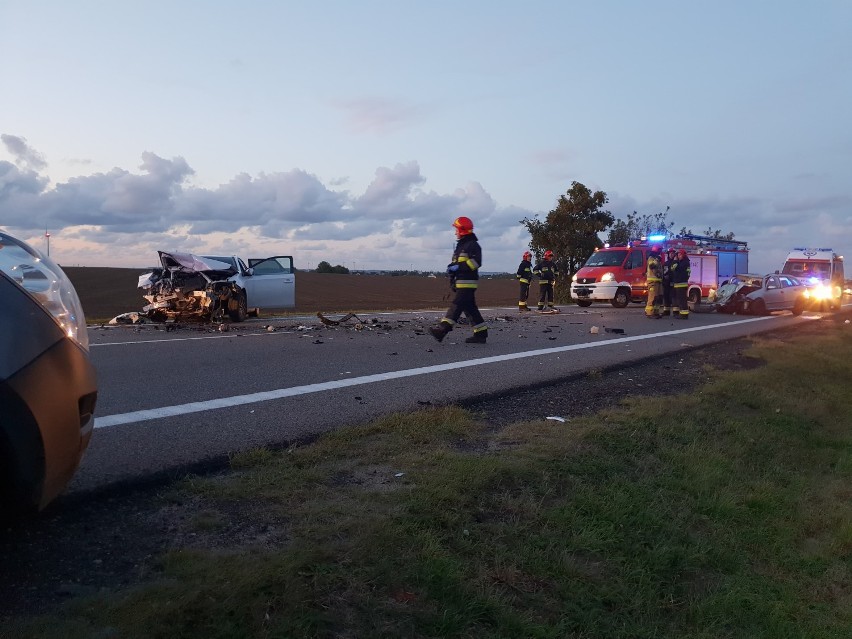 Zderzenie czołowe: droga z Pucka do Celbowa zamknięta 02.10.2019