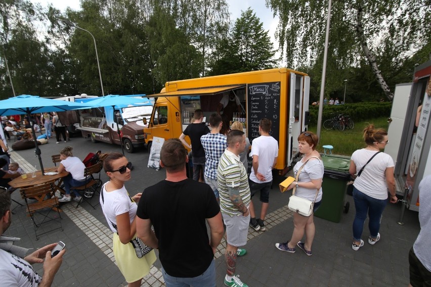 Zjazd food trucków i Freaky Moto Day pod Kopcem w Piekarach ZDJĘCIA