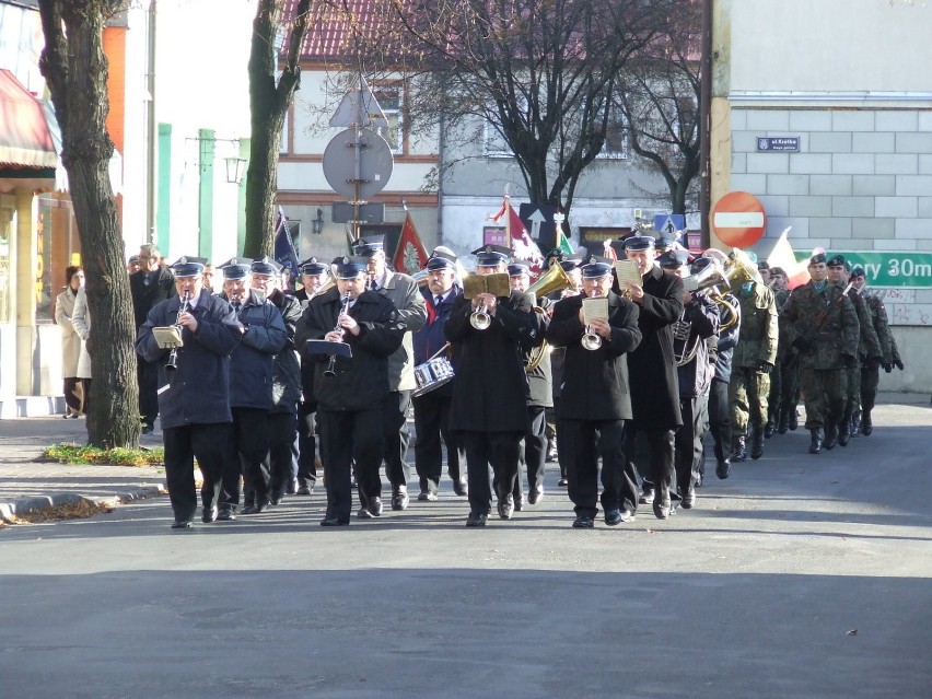 Uroczysta oprawę zapewniła orkiestra z OSP w Sieradzu. Fot....