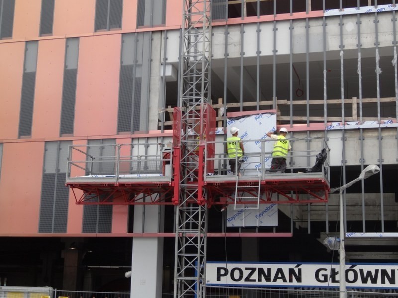 Dworzec Poznań Główny - Elewacja parkingu będzie różowa