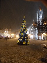 Atak zimy na Śląsku? Śnieg sypie, ale nie jak w grudniu