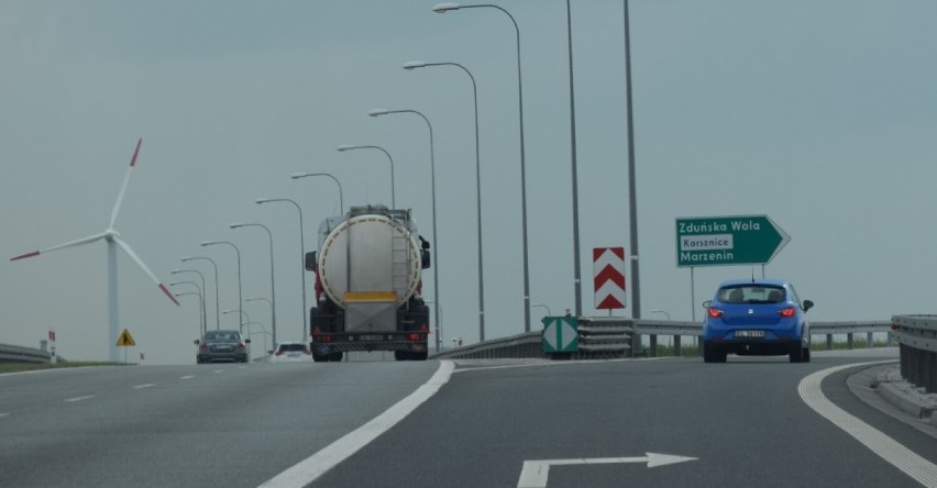 Jechał  mercedesem 185 km/h na S8 koło Zduńskiej Woli. Zatrzymali go policjanci grupy „SPEED”