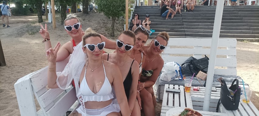 Te dziewczyny wybrały się plażę w Borzygniewie i Zalew...