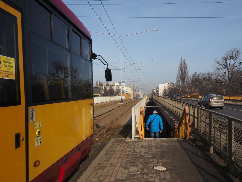 Tramwaj dla Łodzi wciąż jedzie pod górkę. A czasu jest coraz mniej