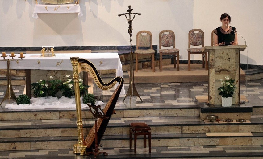  Koncert na harfie i organach w kościele na Strzemięcinie w Grudziądzu. Zobacz zdjęcia
