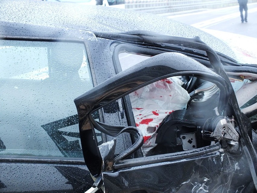 Wypadek na obwodnicy Kraśnika. Dwie osoby został ranne.