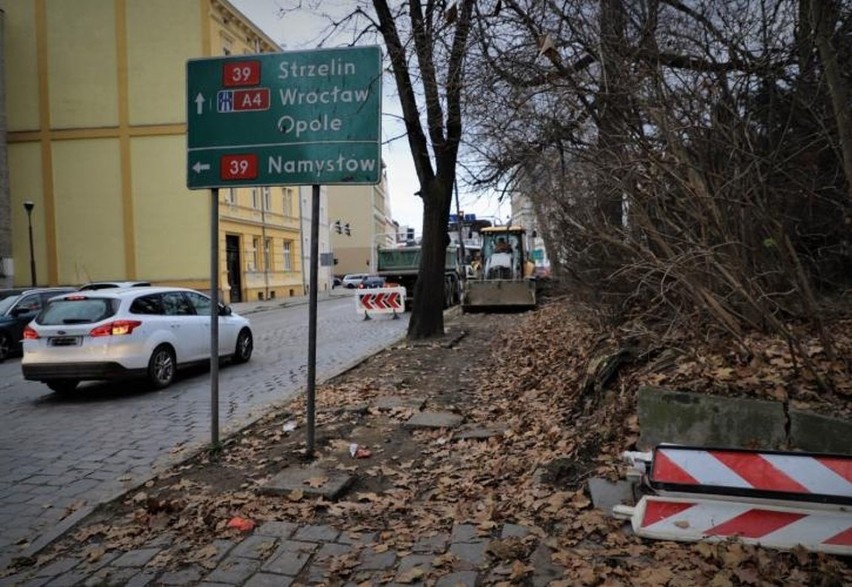 W Brzegu rozpoczęła się już przebudowa drugiej części ulicy...