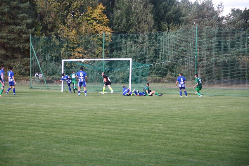 Warta Sieraków pokonuje u siebie Sokół Drawsko 5:2...