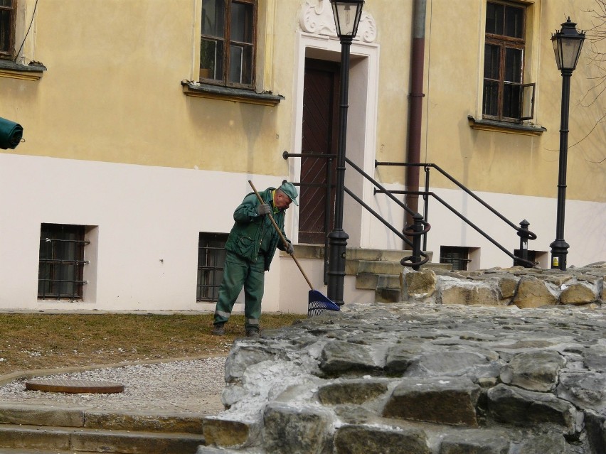 Sprzątają Lublin przed wizytą prezydenta Komorowskiego