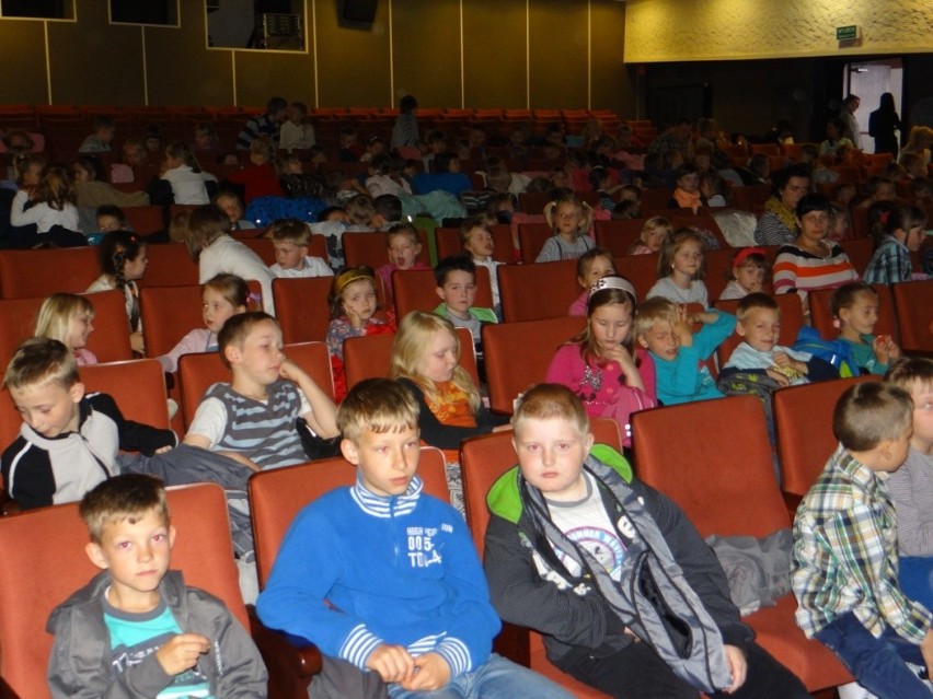 Teatralny Dzień Dziecka w MDK w Radomsku