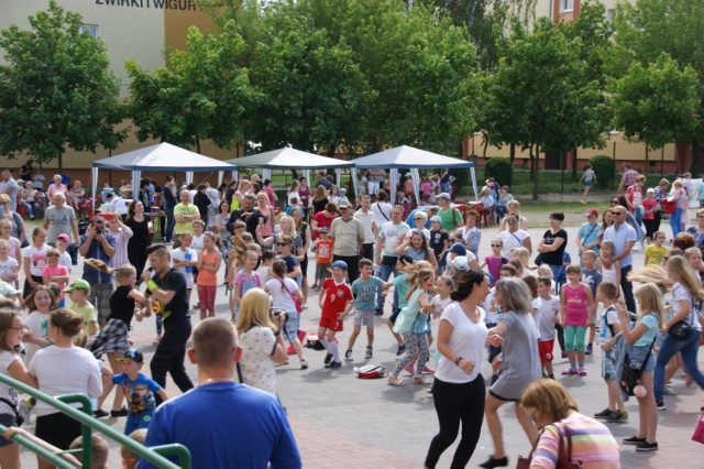 Publiczność nie zawiodła. Wiele się działo w czasie festynu przy soleckiej szkole nr 4, która obchodzi 50-lecie istnienia.