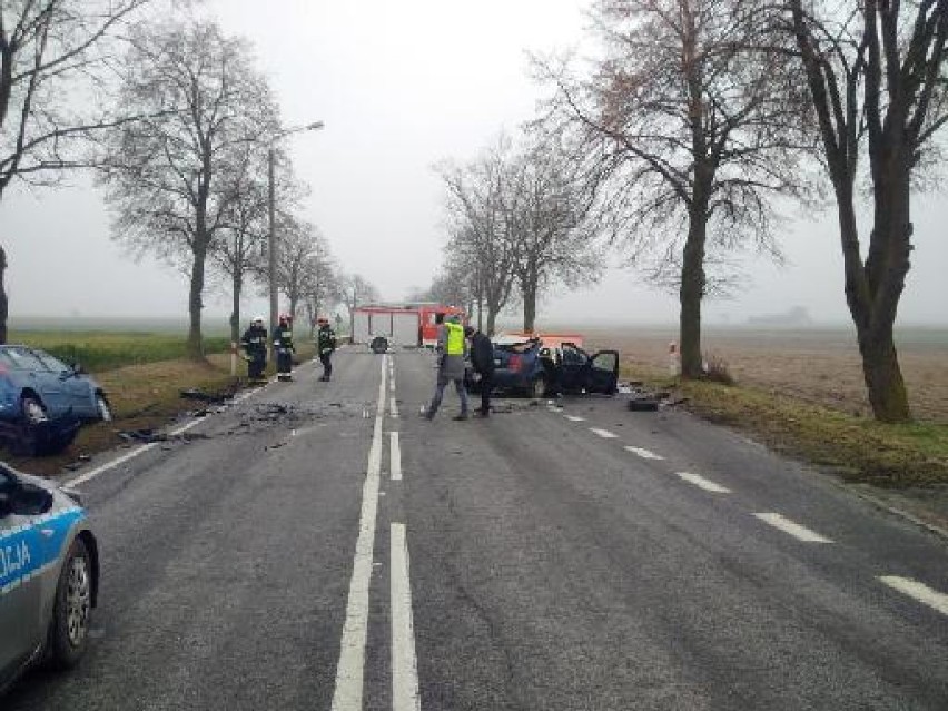 Śmiertelny wypadek na drodze w Smoszewie [ZDJĘCIA]