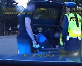 Kontrola aut przewozu osób w Warszawie. Policja znalazła pasażera w bagażniku. "Niby nic już nie może nas zaskoczyć, a jednak"