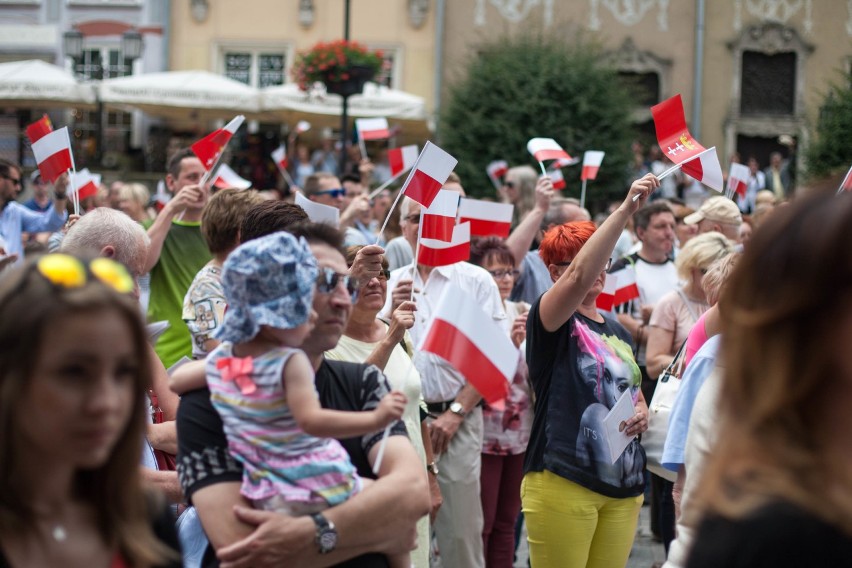 Gdańsk Śpiewa Mazurka Dąbrowskiego [ZDJĘCIA]