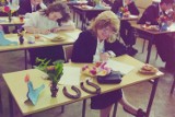 Matura w Lubuskiem w latach 90. Zobacz jak wyglądał egzamin dojrzałości. Oto zdjęcia z matury 1991 w Krośnie Odrzańskim