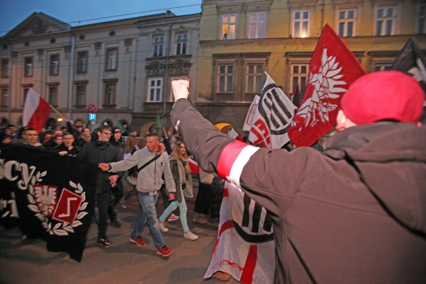 Kraków. Marsz ku czci Żołnierzy Wyklętych [ZDJĘCIA, WIDEO]