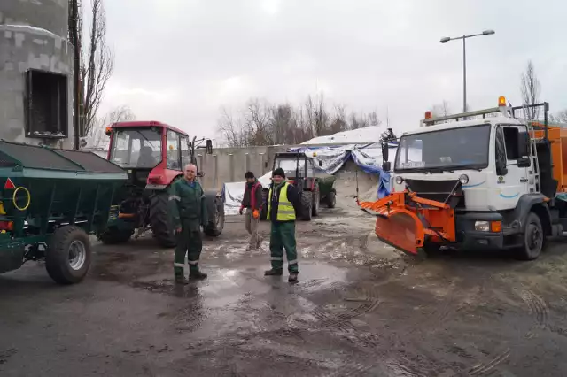 W Mikołowie na "Akcję Zima" przeznaczono ponad 260 tys. zł. Przygotowano 23 pojazdy do odśnieżania oraz zmagazynowano 150 ton soli i 100 ton piasku.