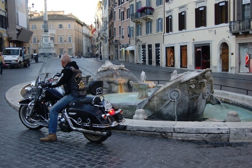 Zlot harleyowców w Rzymie. 110. urodziny firmy Harley-Davidson [FOTO]