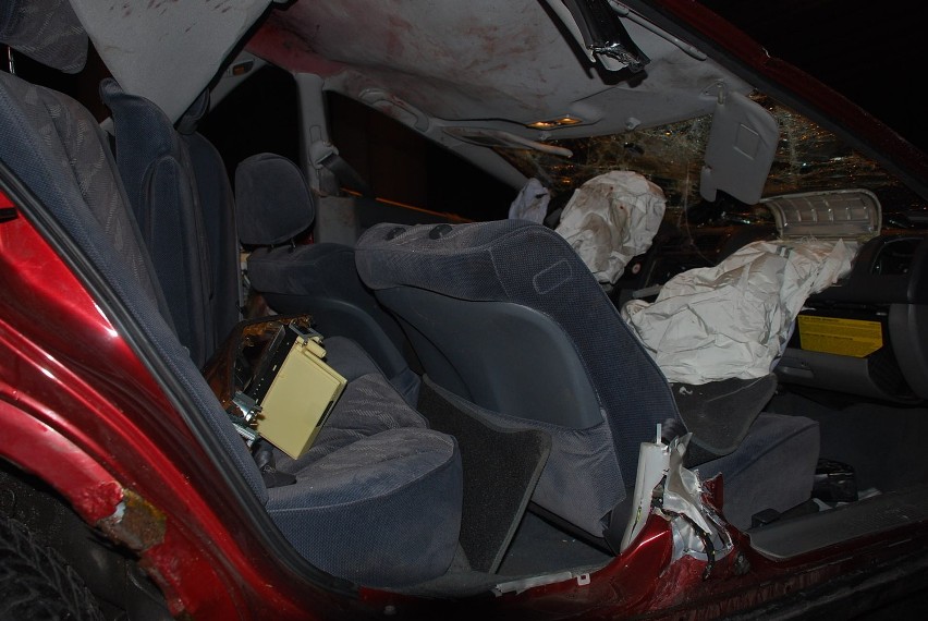 Sosnowiec: groźny wypadek na DK94. Kierowca w stanie ciężkim w szpitalu [ZDJĘCIA]