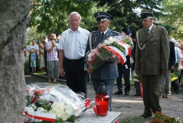 w minioną niedzielę na Skwerze Sybiraków odbyły się obchody 66 rocznicy Powstania Warszawskiego.