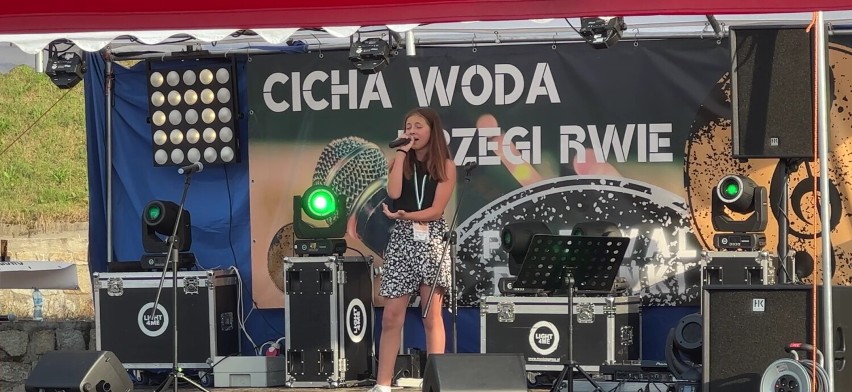 Czwarta edycja Festiwalu Piosenki „Cicha Woda” za nami! (WIDEO)