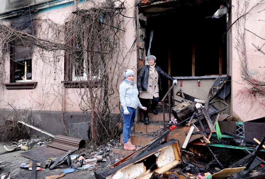 Trwa akcja pomocy dla poszkodowanych w pożarze domu przy ul....