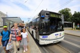 Tłok w autobusach i tramwajach. Miasto zapowiada kolejne zmiany w rozkładach jazdy