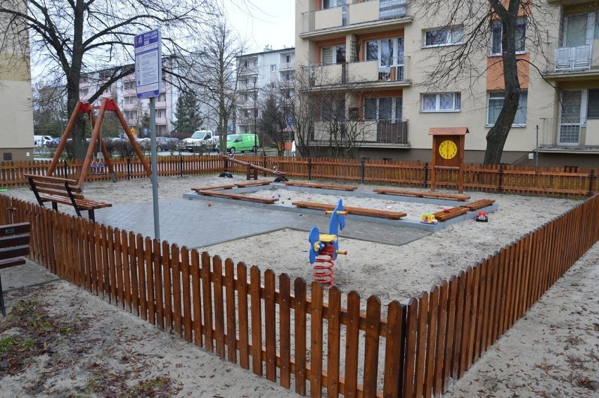 Krok do rewitalizacji kolejnych osiedlowych podwórek w Stalowej Woli